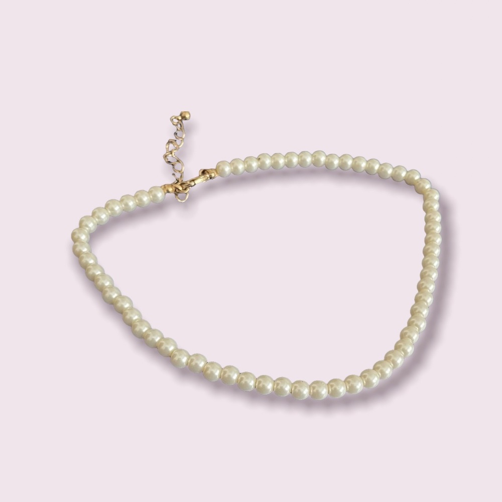 Pearl choker